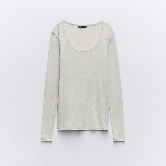 2 Zara long sleeves in cream and black - Picture 1 of 2